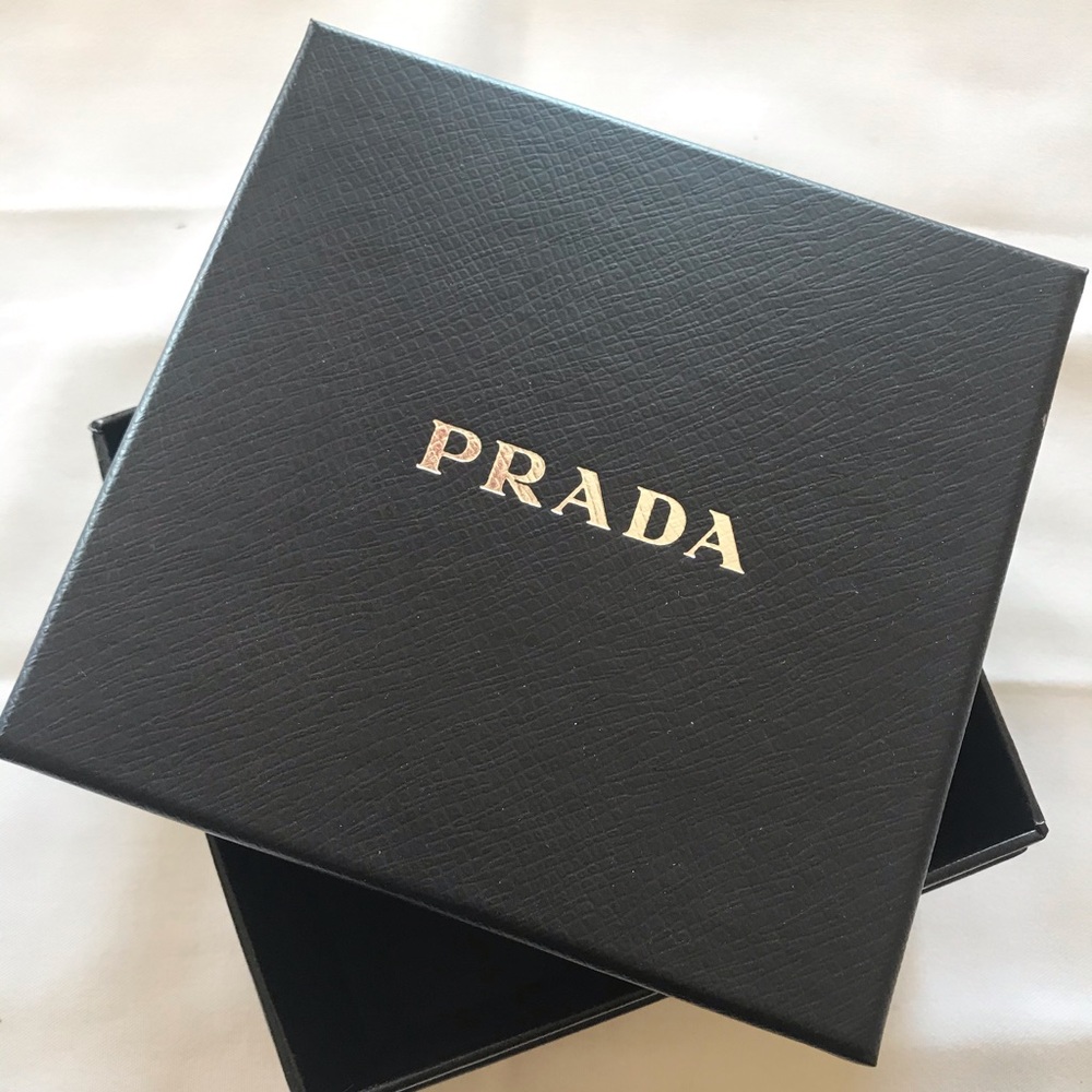 NewAuthentic PRADA Jewelry Storage BOX 5.5”/5 1/4”Offers accept.